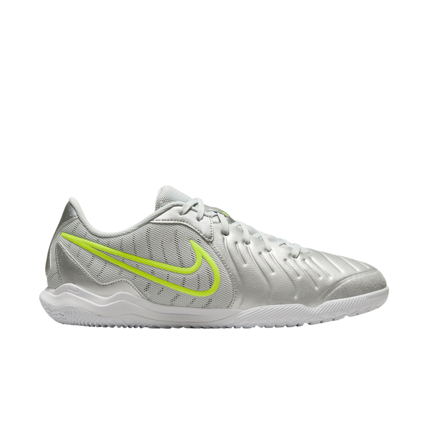 (NIKE-DV4341-001) Zapatillas de fútbol sala Nike Tiempo Legend 10 Academy [PLATA METALIZADA/BLANCO-VOLTIO] (lanzamiento el 17/10/24)