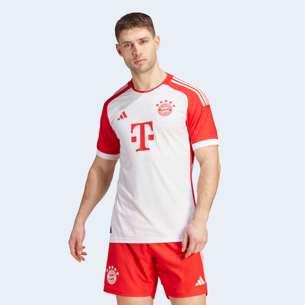 Camiseta local auténtica del Bayern Munich 23/24 de Adidas