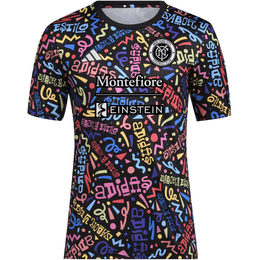 Camiseta prepartido del New York City FC con motivo del Mes de la Herencia Hispana de Adidas