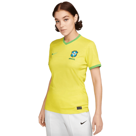 Camiseta local Nike Brasil 2023 para mujer