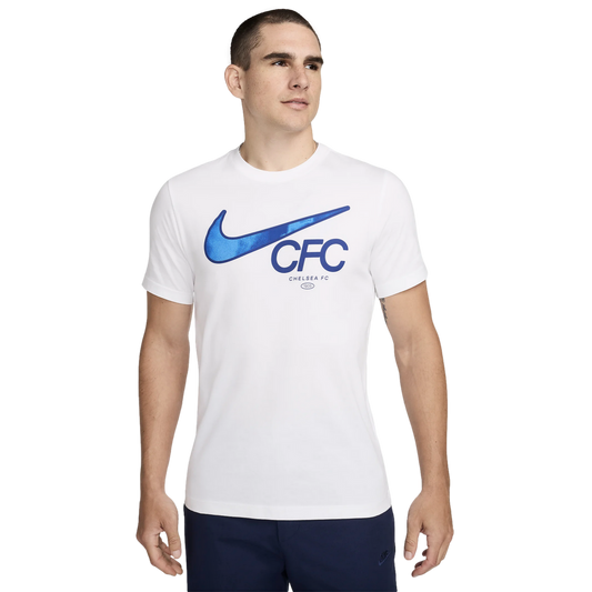 (NIKE-FV8569-100) Camiseta Nike Chelsea Swoosh [BLANCA] (lanzamiento el 15/7/24)