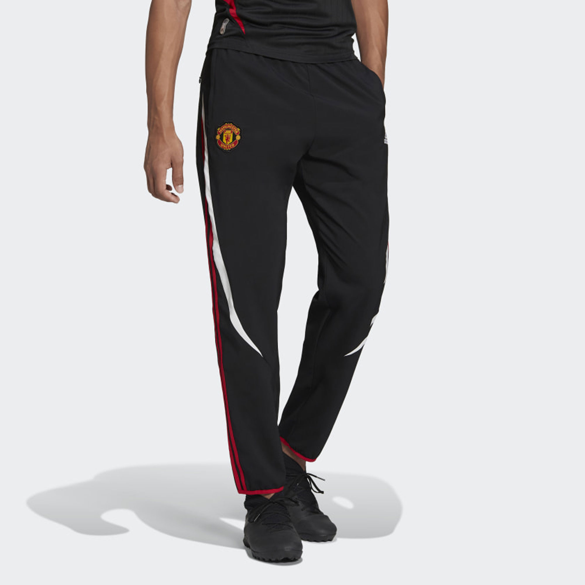 stefanssoccer.com:adidas Manchester United Woven - Black