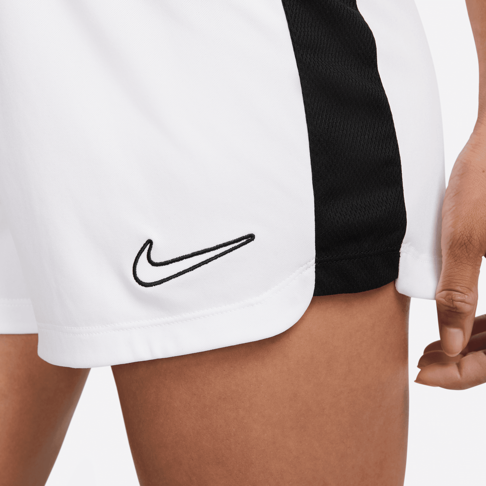 stefanssoccer.com:Nike Women\'s Academy 23 Short - White / Black